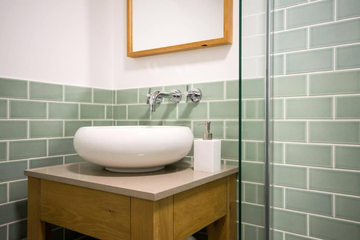 Modern Apartment In The Heart Of Oxford With Secure Underground Parking Εξωτερικό φωτογραφία